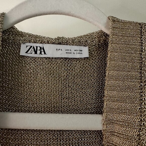 Zara - Vest with hoddie - Gold - Picture 2 of 2